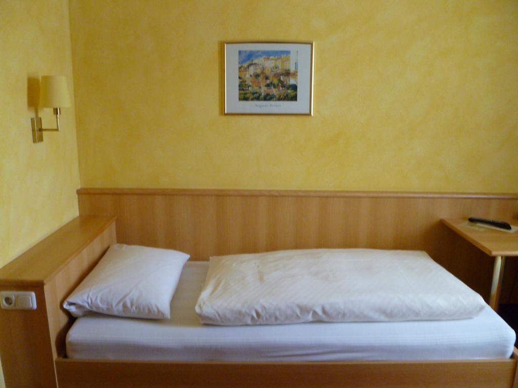 Gasthaus Zum Specht Hösbach Rum bild