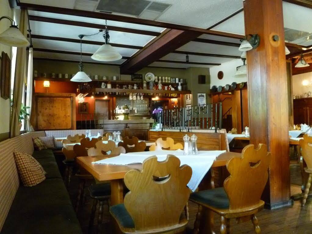 Gasthaus Zum Specht Hösbach Exteriör bild